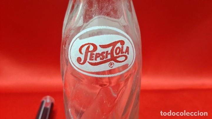 Botellas antiguas: MINI BOTELLA DE PEPSI - Foto 3