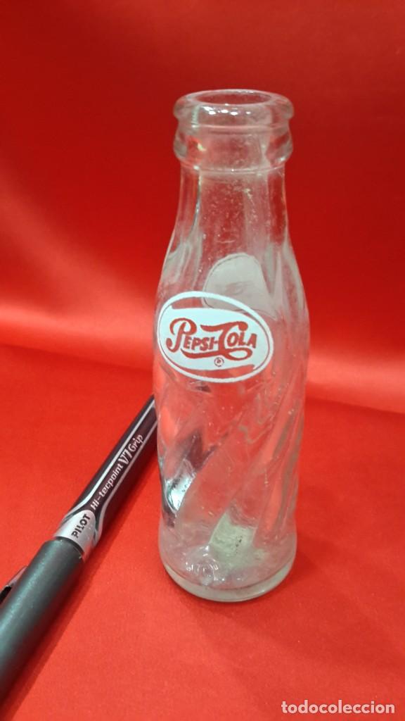 Botellas antiguas: MINI BOTELLA DE PEPSI - Foto 4