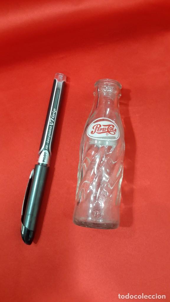 Botellas antiguas: MINI BOTELLA DE PEPSI - Foto 9