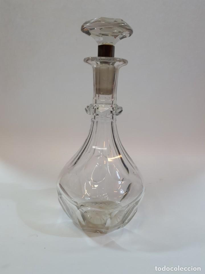 Botellas antiguas: Licorera, botella cristal tallado. - Foto 2