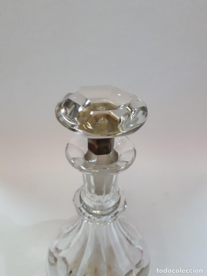Botellas antiguas: Licorera, botella cristal tallado. - Foto 3