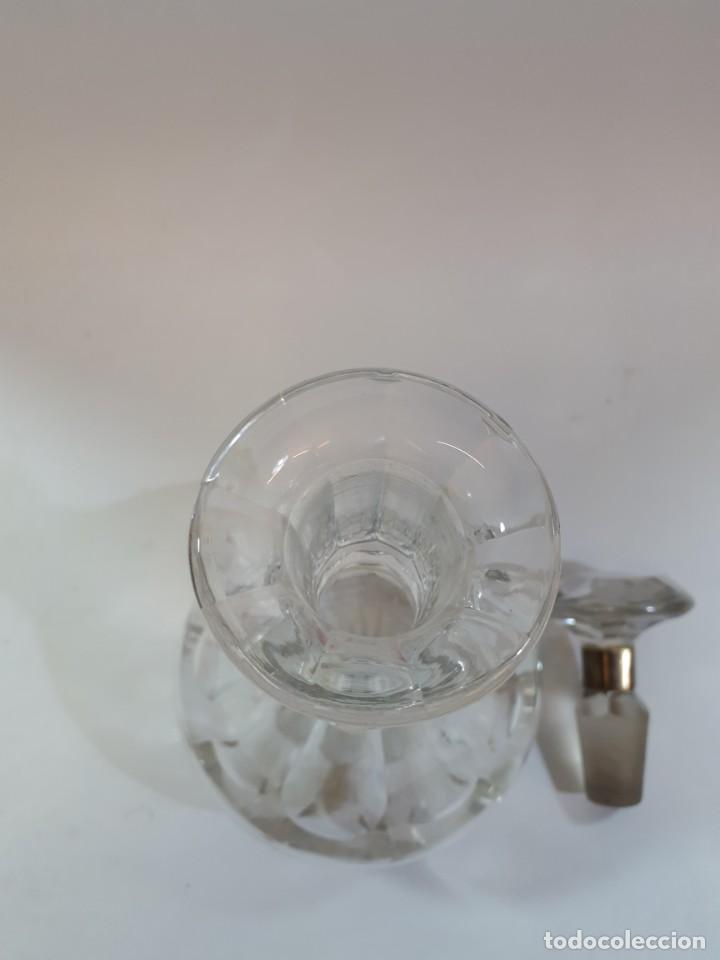 Botellas antiguas: Licorera, botella cristal tallado. - Foto 5