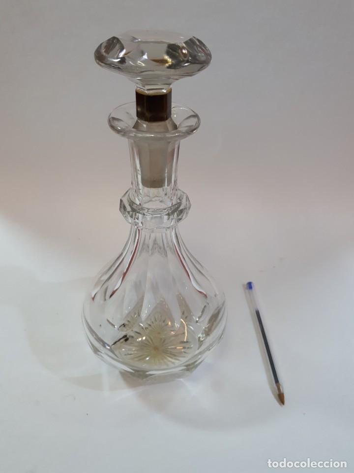 Botellas antiguas: Licorera, botella cristal tallado. - Foto 19