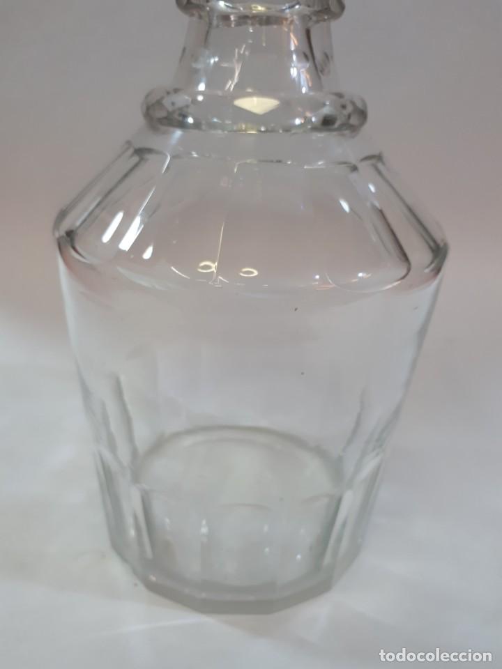 Botellas antiguas: Licorera, botella cristal tallado. - Foto 7