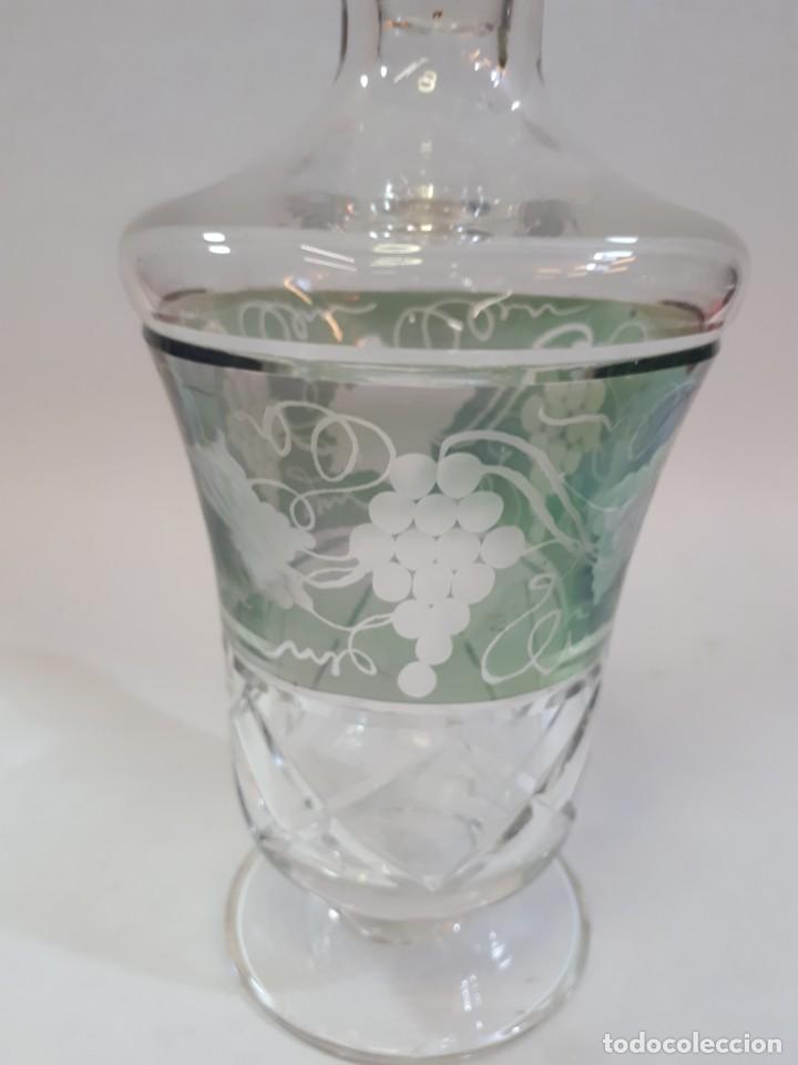 Botellas antiguas: Licorera, botella cristal tallado. - Foto 5