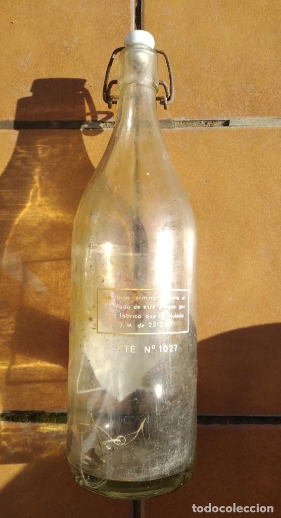 Botellas antiguas: BOTELLA GASEOSA ESPUMOSOS LA JOYA - Foto 3