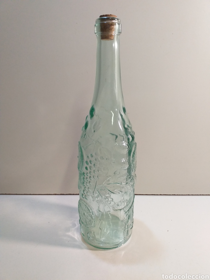 Botellas antiguas: Preciosa botella de vidrio - Foto 2