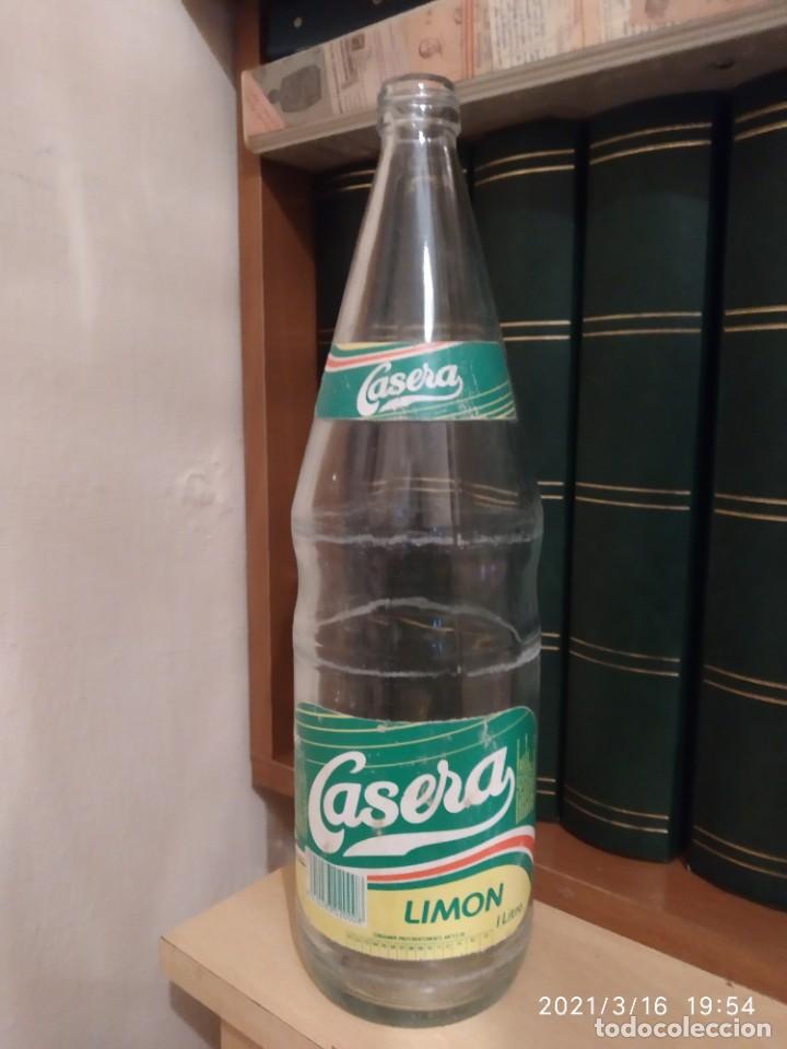 Botellas antiguas: CASERA LIMON. - Foto 1