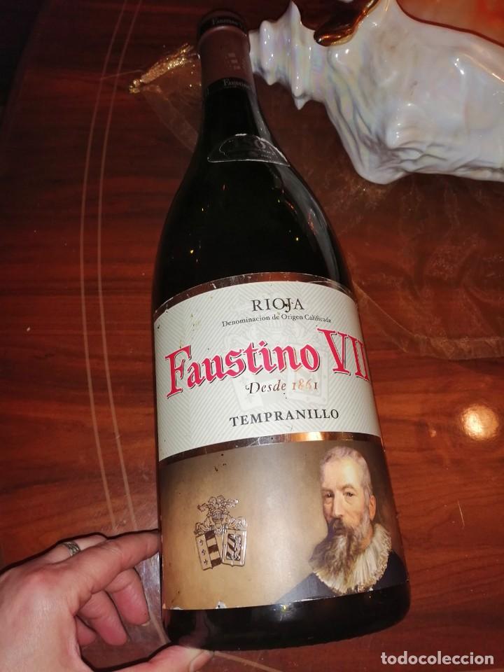 Botellas antiguas: Botella gigante de faustino - Foto 7