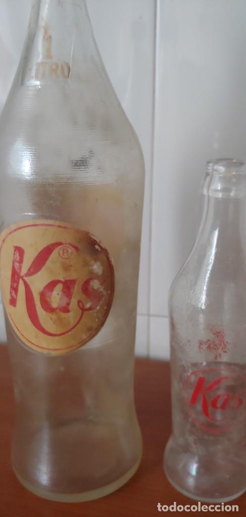 Botellas antiguas: DOS BOTELLAS ANTIGUAS DE KAS. - Foto 2