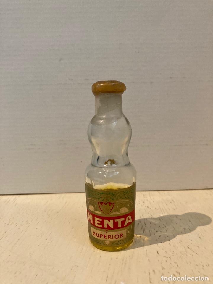 Botellas antiguas: Botell&iacute;n Menta Superior. - Foto 1