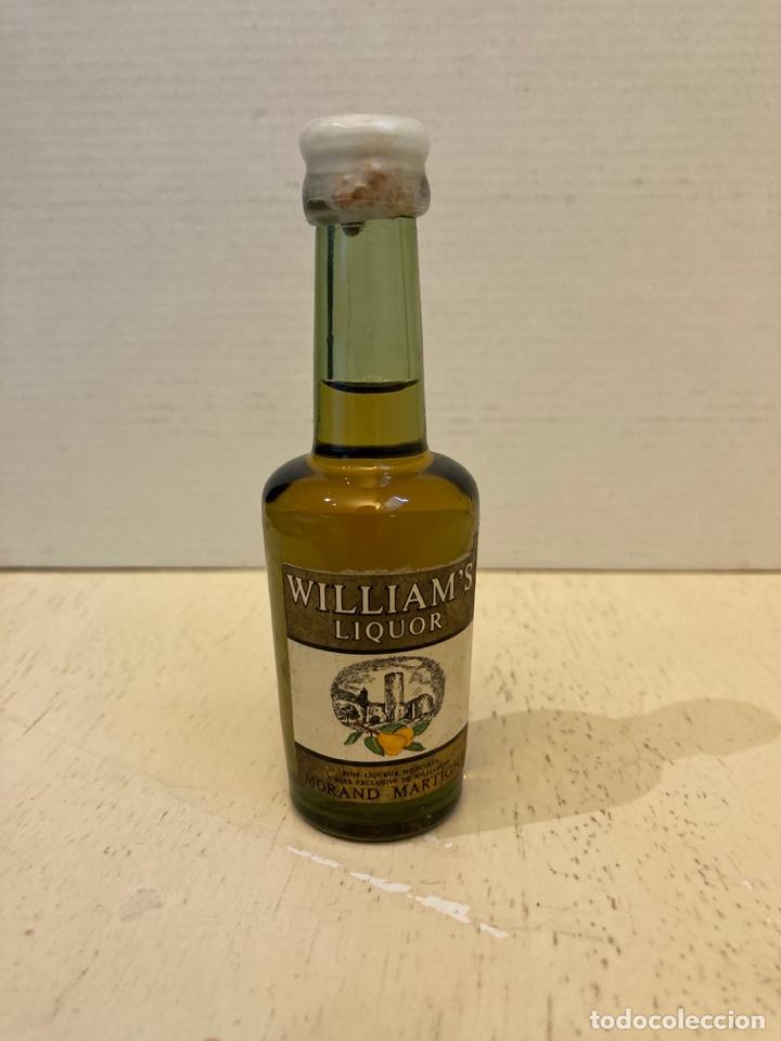 Botellas antiguas: Botell&iacute;n Licor Williams. Morand Martigny. - Foto 1
