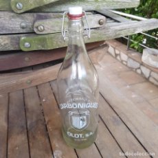 Botellas antiguas: BOTELLA DE CARBONIQUES OLOT. Lote 264528934