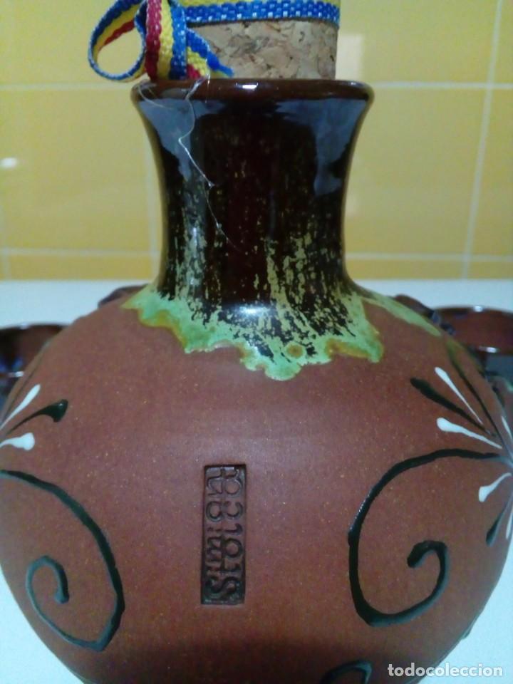 Botellas antiguas: botella con dos vasos para vino de Moldova - Foto 2