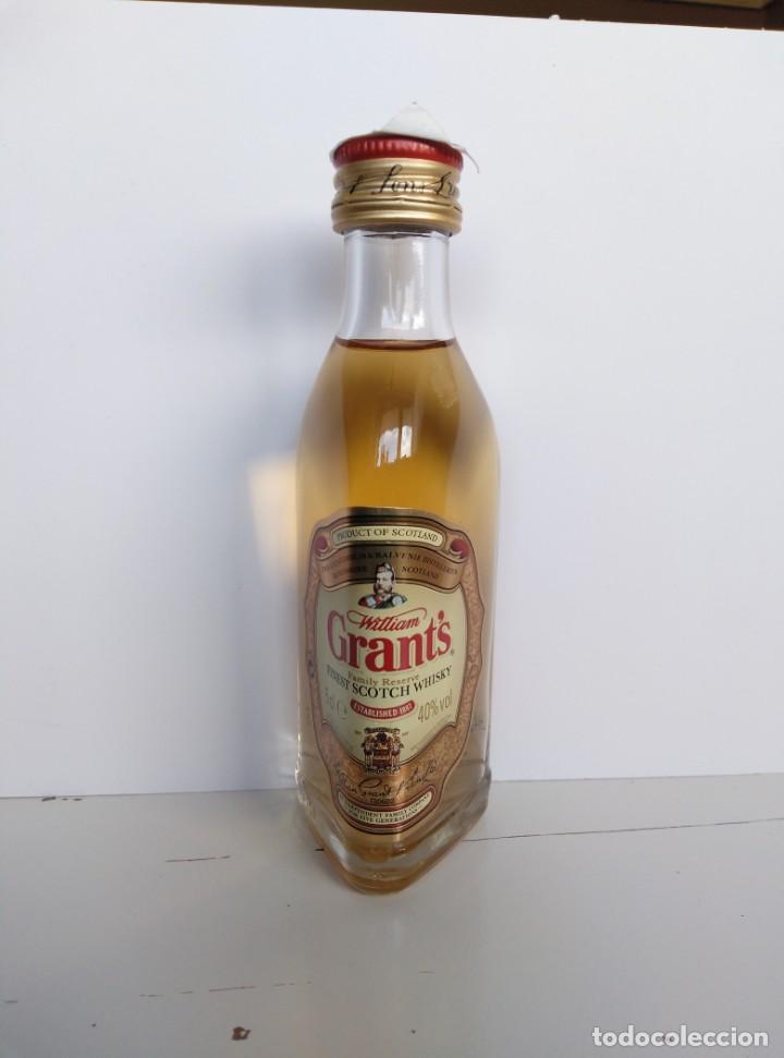 Botellas antiguas: BOTELLA MINIATURA WHISKY GRANT&acute;S - Foto 1