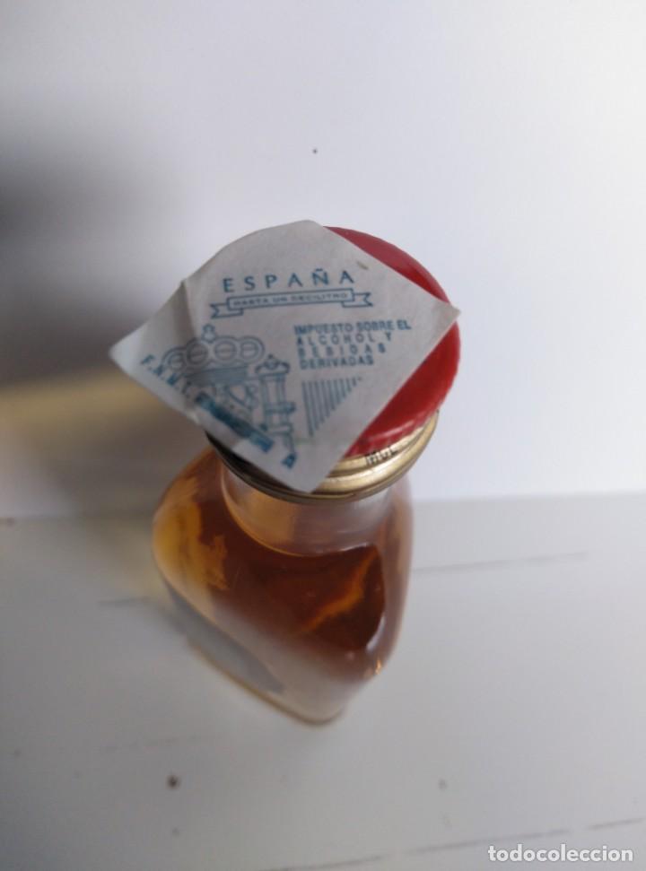 Botellas antiguas: BOTELLA MINIATURA WHISKY GRANT&acute;S - Foto 3