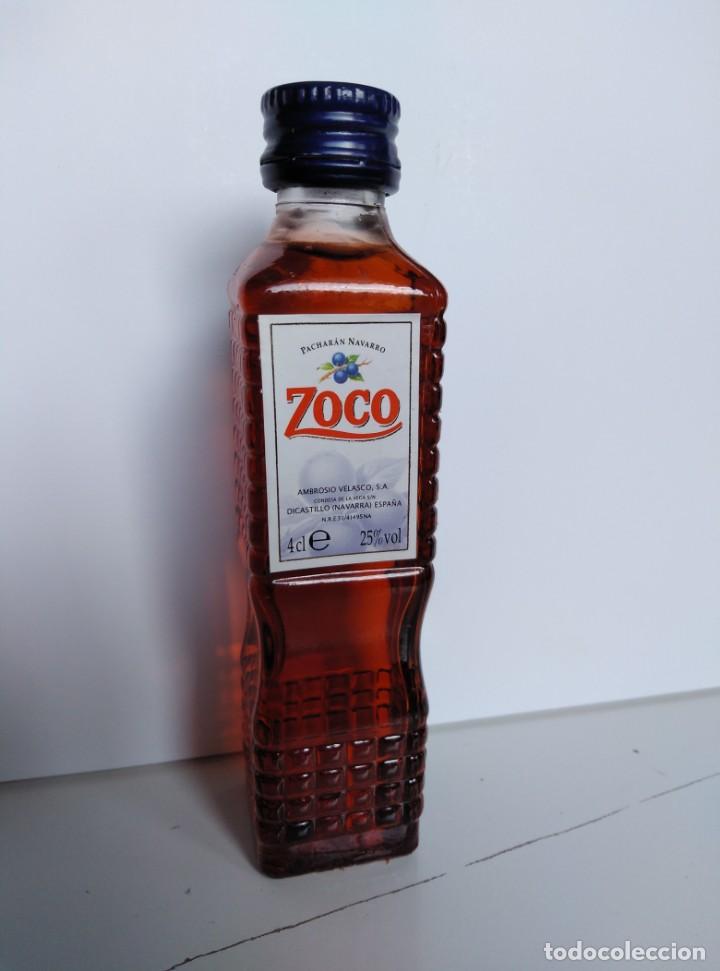Botellas antiguas: BOTELLA MINIATURA DE PACHARAN ZOCO - Foto 1