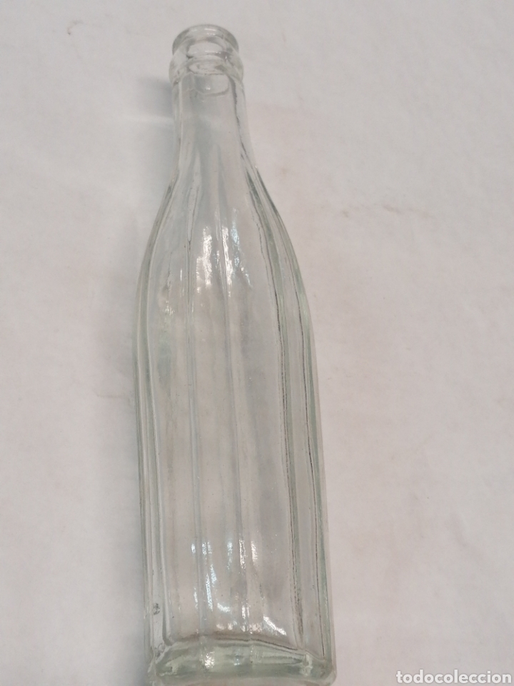 Botellas antiguas: Botella - Foto 2