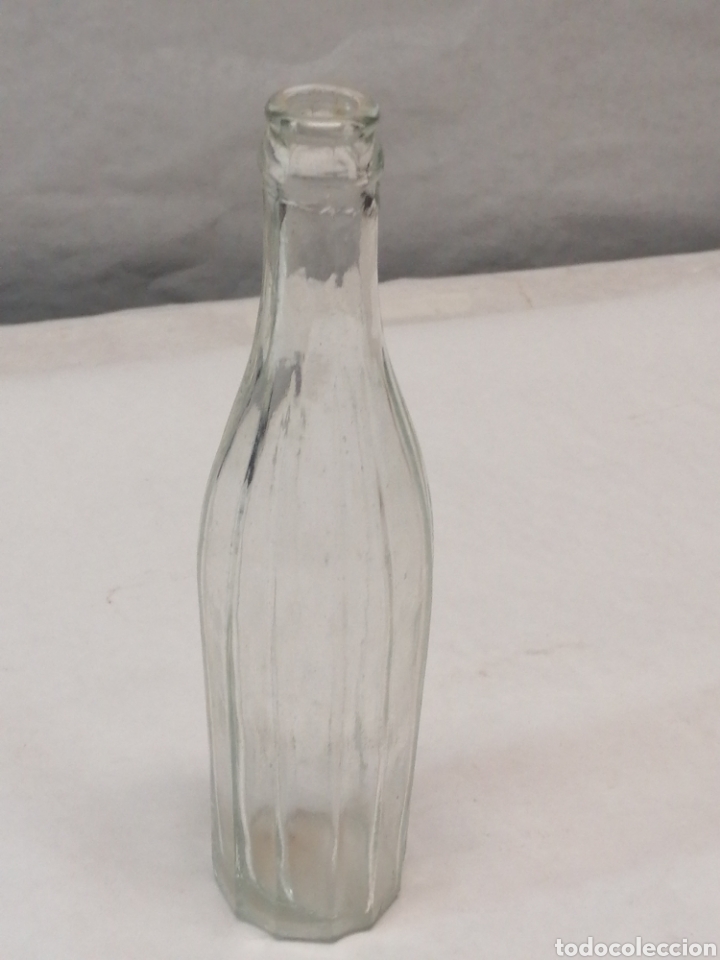 Botellas antiguas: Botella - Foto 1