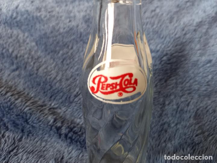 Botellas antiguas: Botellita de PepsiCola - Foto 3