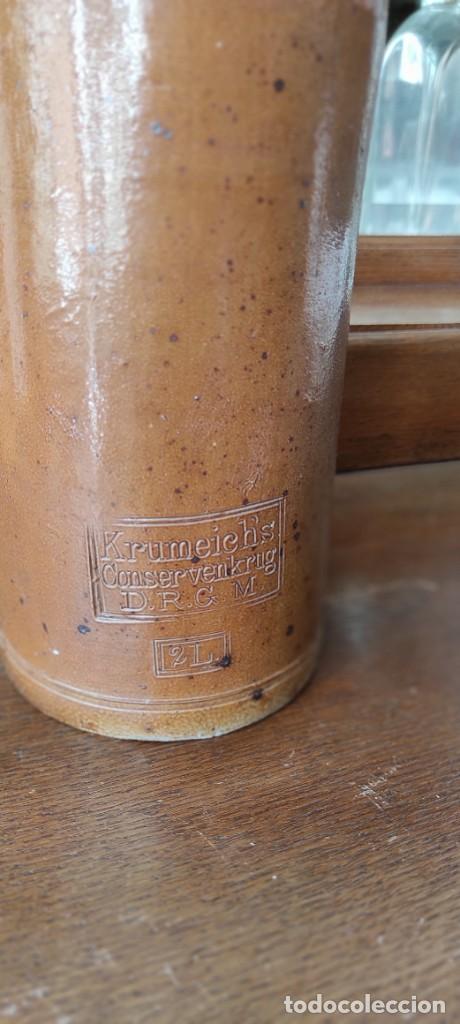 Botellas antiguas: ANTIGUO TARRO DE GRUESO GRES 2 LITROS - Foto 2