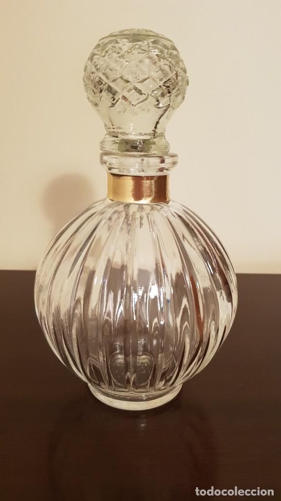 Botellas antiguas: BOTELLA PERFUME FIRMADA - Foto 2