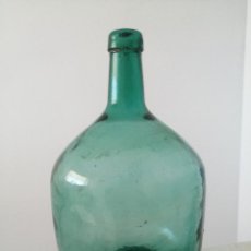Botellas antiguas: BOTELLA DAMAJUANA GARRAFA CRISTAL DE 5 LITROS V. AYELENSE VINO JARRÓN LÁMPARA COLOR VERDE AZULADO. Lote 276725553