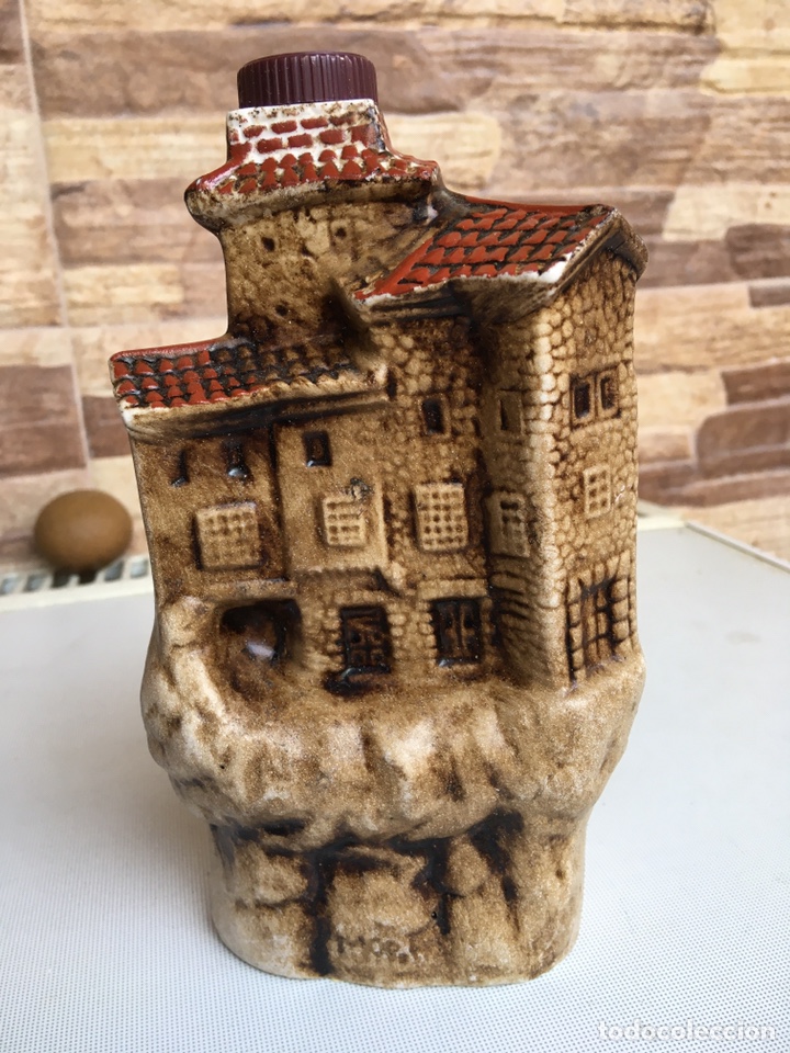 Botellas antiguas: botella con representacion de balcones colgantes de Cuenca - Foto 3