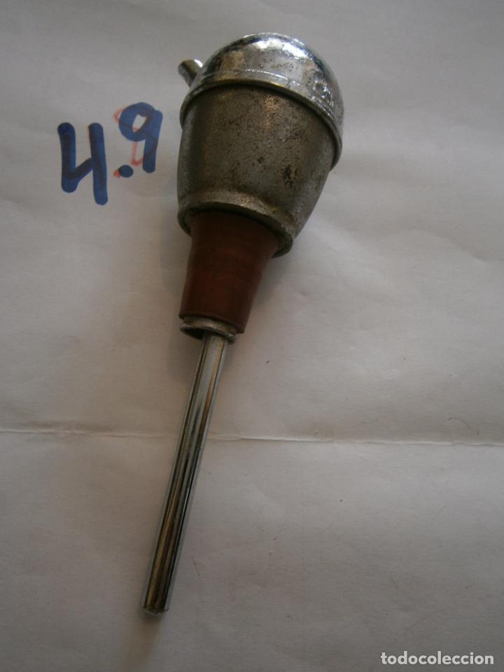 Botellas antiguas: ANTIGUO DOSIFICADOR DE BOTELLA - Foto 1