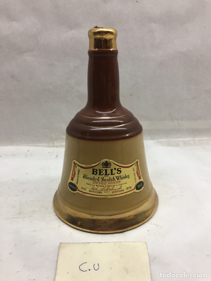 Botellas antiguas: Botella Bells, vac&iacute;a - Foto 1