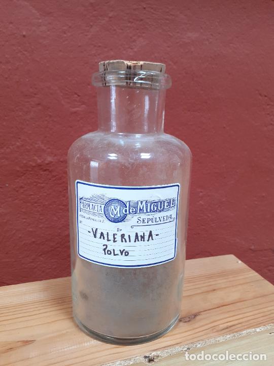 Botellas antiguas: FRASCO DE FARMACIA DE VALERIANA POLVO // CON CONTENIDO - Foto 1 - 284397168