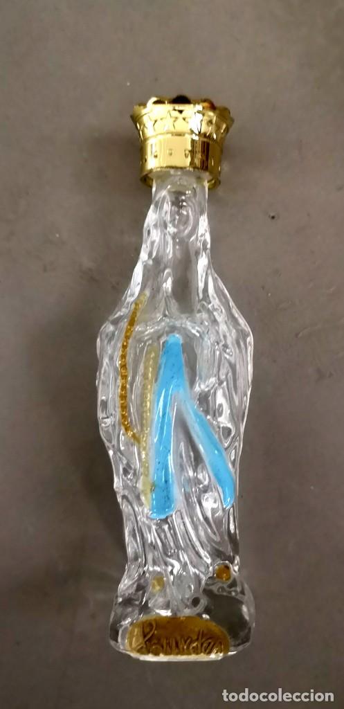 Botellas antiguas: botella virgen de Lurdes en cristal - Foto 1