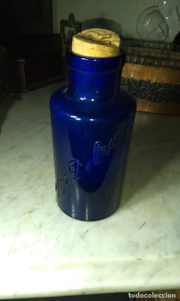 Botellas antiguas: Botella de cristal azul. Caf&eacute;s Debray - Foto 3
