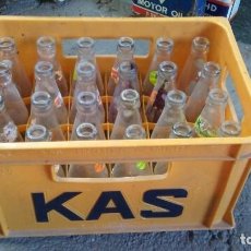 Botellas antiguas: 24 BOTELLAS DE KAS ANTIGUAS. Lote 289020928