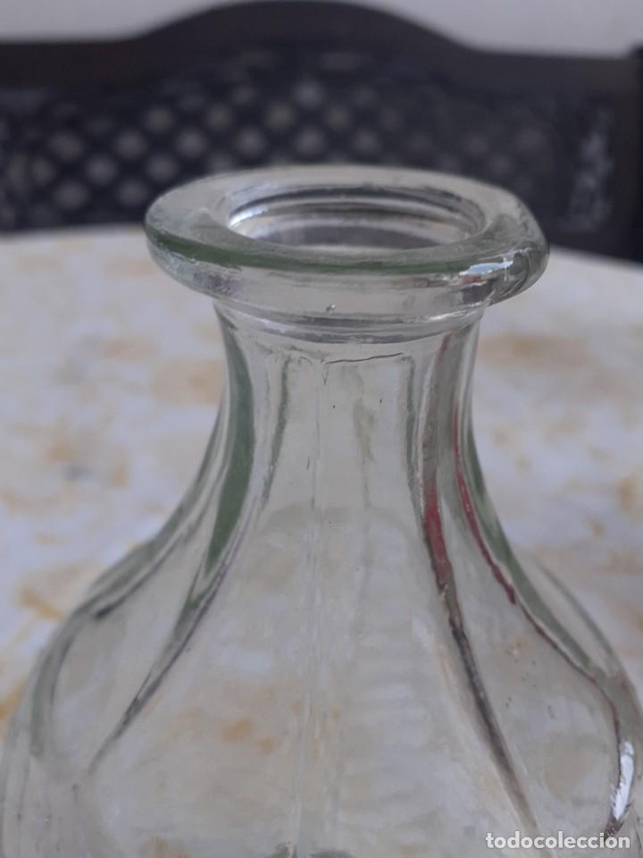 Botellas antiguas: Botella antigua de mesa - Foto 2
