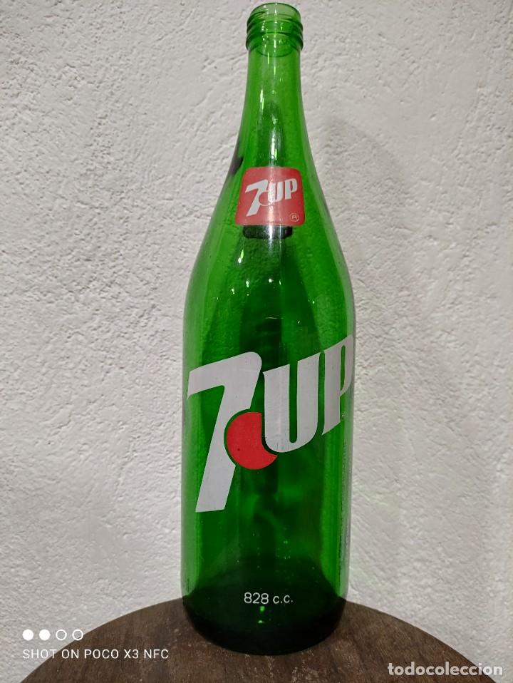 Botellas antiguas: Botella 7 up cristal 828cc - Foto 1