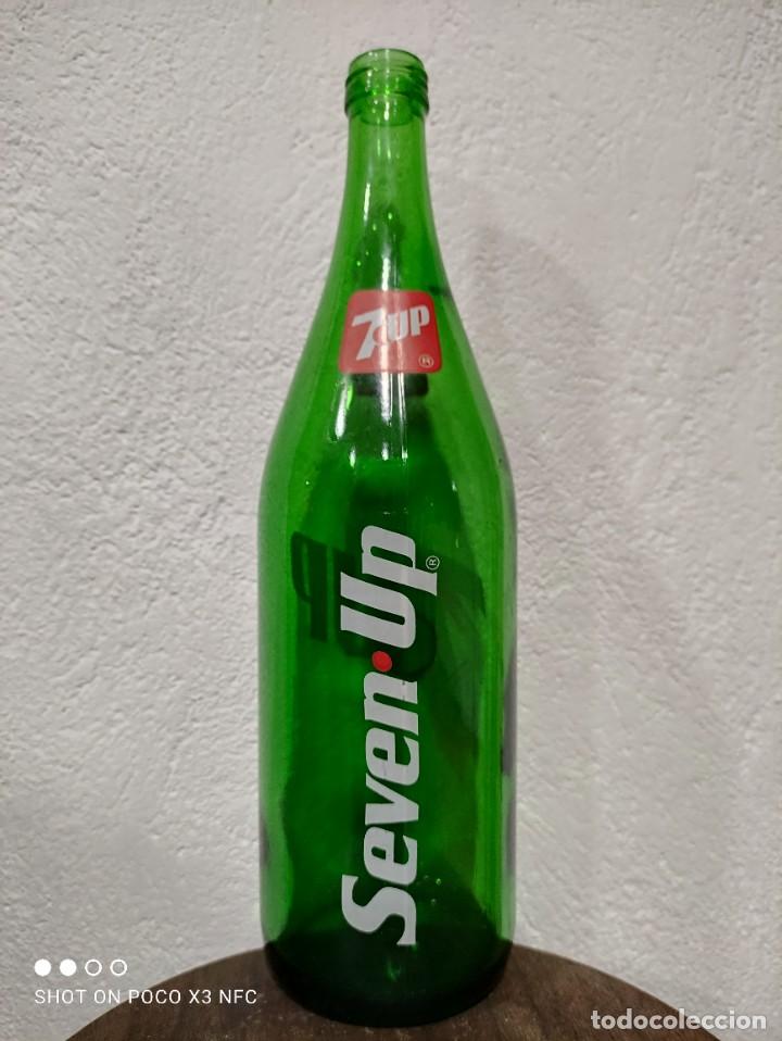 Botellas antiguas: Botella 7 up cristal 828cc - Foto 2