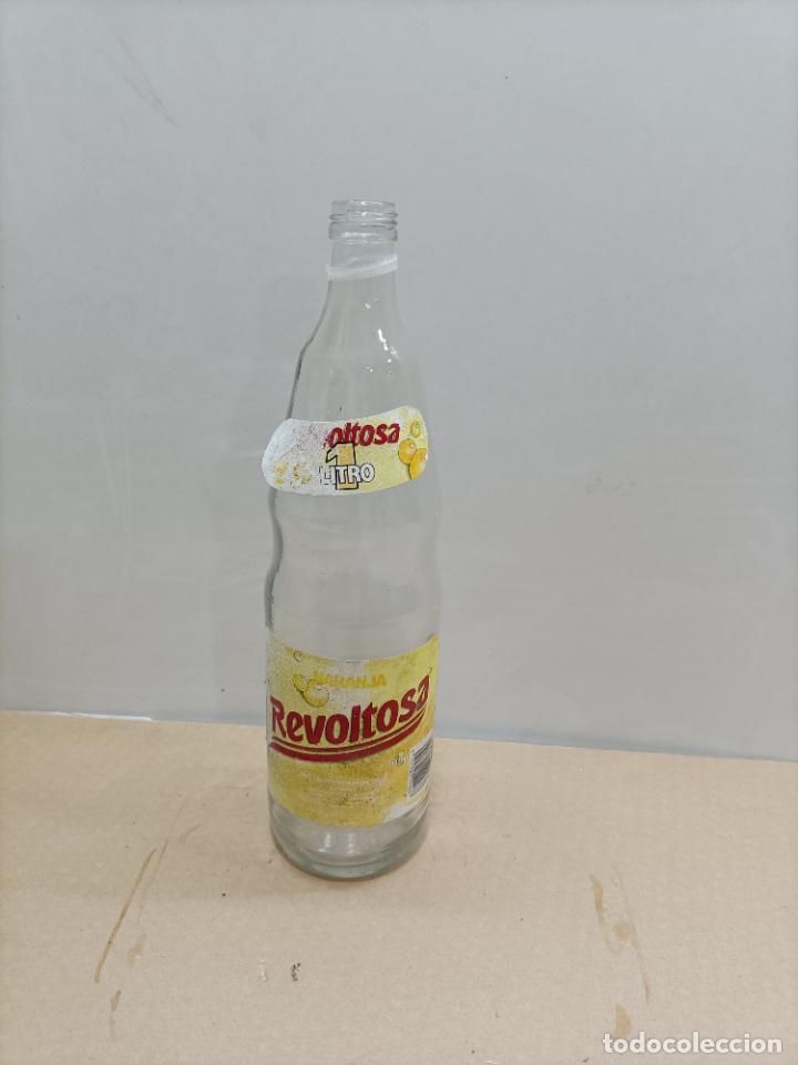Botellas antiguas: Antigua botella de refresco Revoltosa - Foto 1