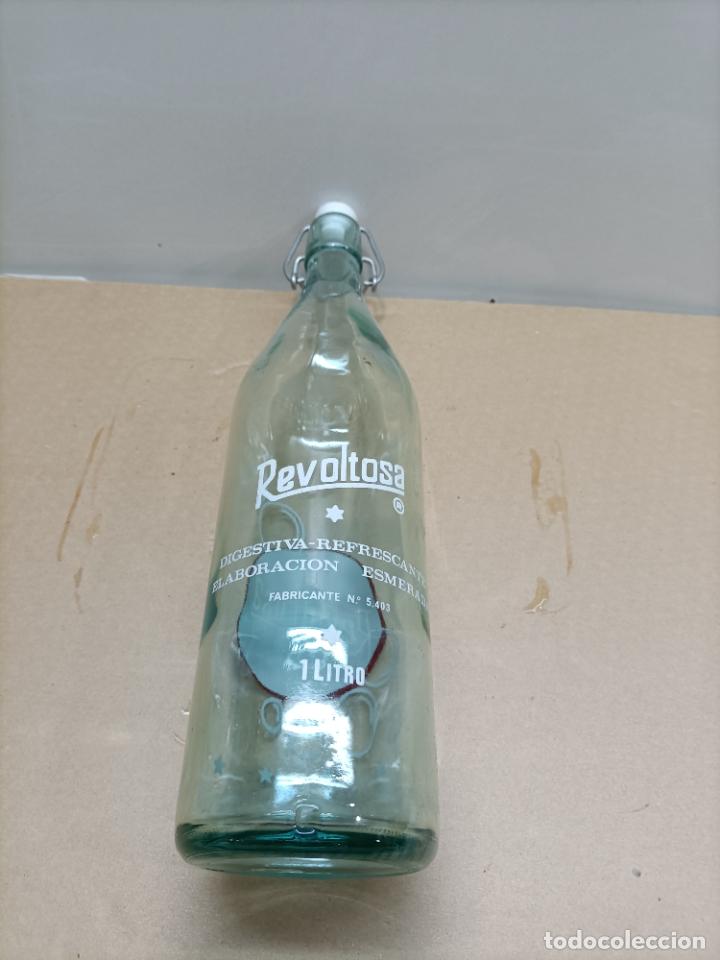Botellas antiguas: Antigua botella de refresco la Revoltosa - Foto 3