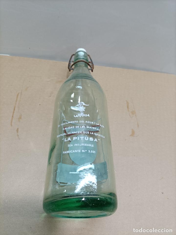 Botellas antiguas: Antigua botella de refresco la Revoltosa - Foto 4