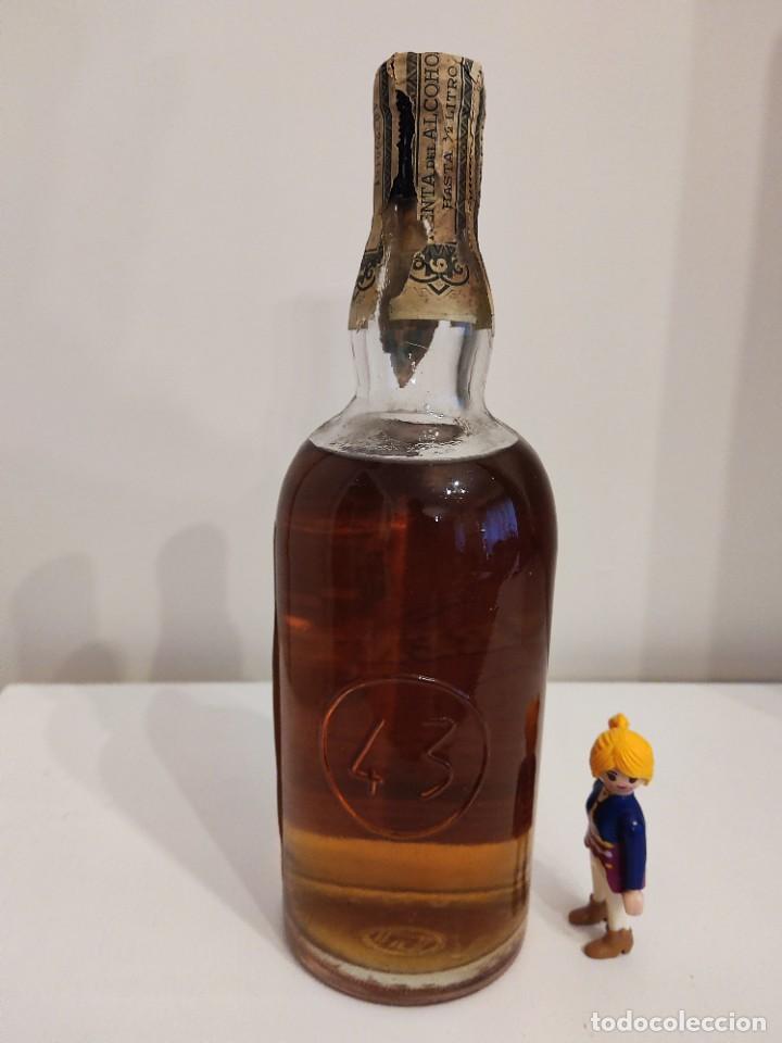 Botellas antiguas: ANTIGUA BOTELLA LICOR 43 DOBLE PRECINTO - Foto 6