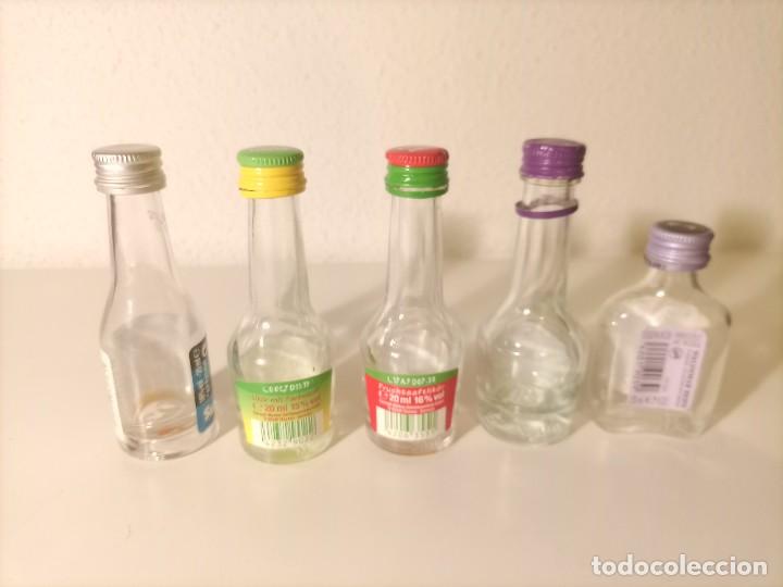 Botellas antiguas: Lote de 5 botellitas de cristal - Foto 4