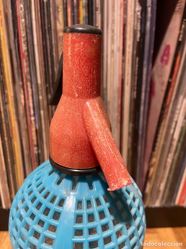 Botellas antiguas: Sifon azul La revoltosa - Foto 3