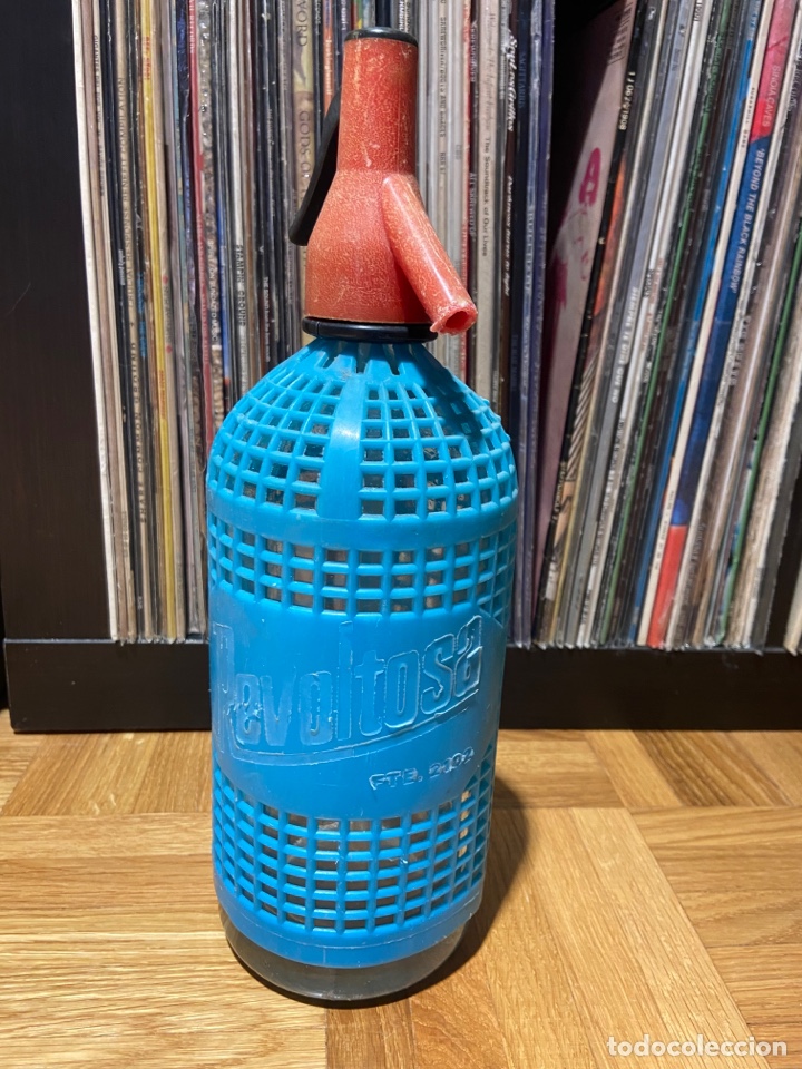 Botellas antiguas: Sifon azul La revoltosa - Foto 1