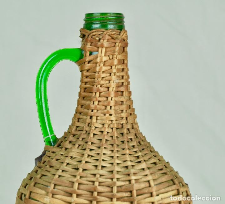 Botellas antiguas: Botella forrada de mimbre - Foto 3
