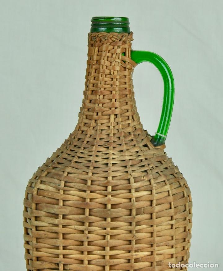Botellas antiguas: Botella forrada de mimbre - Foto 6