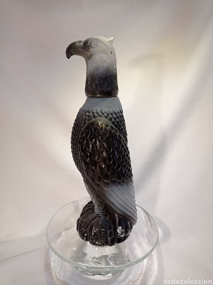 Botellas antiguas: ORIGINAL BOTELLA VAC&Iacute;A CON FORMA DE &Aacute;GUILA - Foto 4