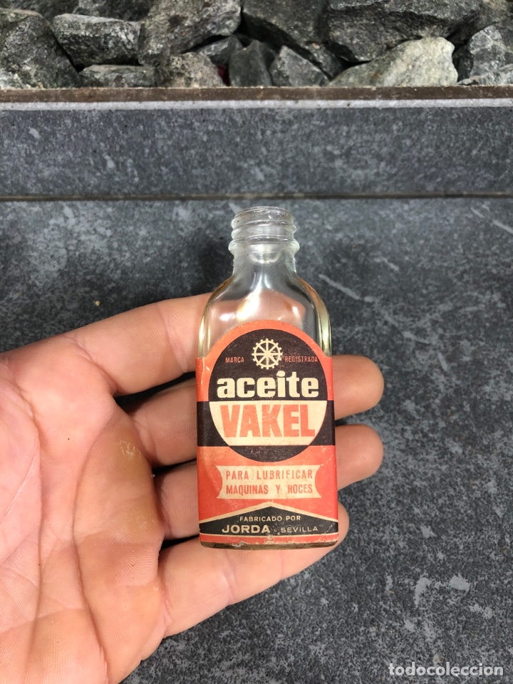 Botellas antiguas: Aceite vakel - Foto 1