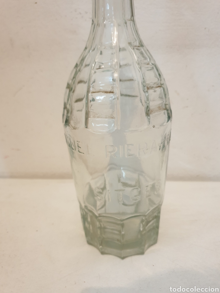 Botellas antiguas: BOTELLA MIGUEL RIERA MATAS SITGES - Foto 2
