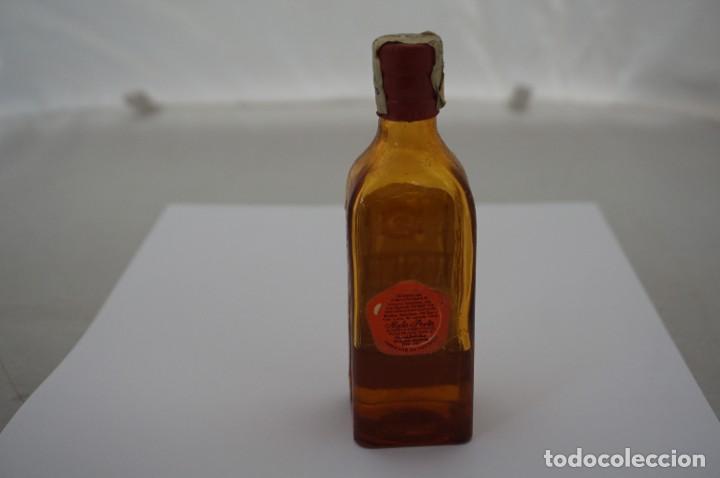 Botellas antiguas: BOTELLIN ABSINTO - RYNBENDE - MALA POSTA - Foto 3